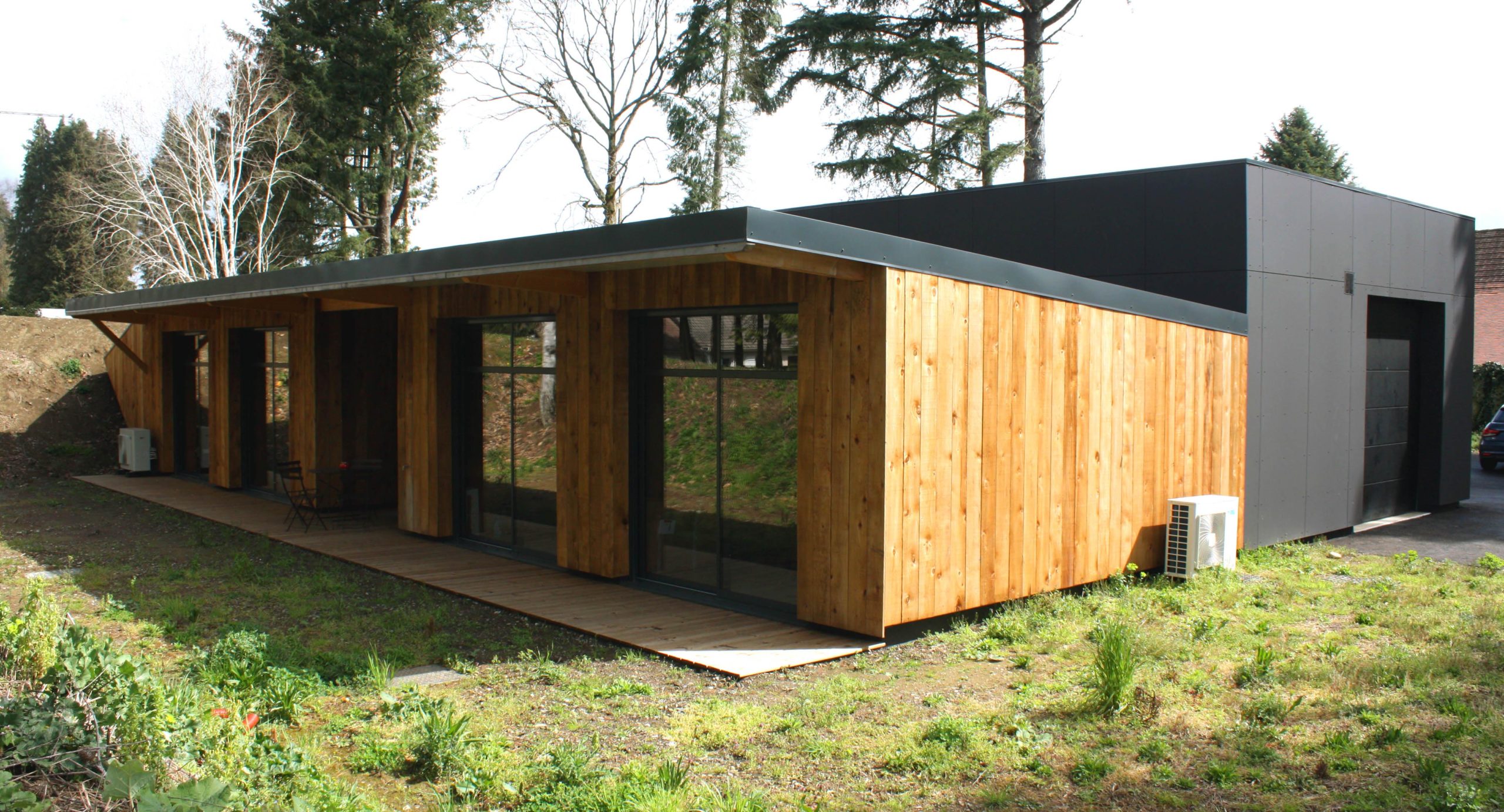 facade-vitre-batiment-bois-kego-architectes